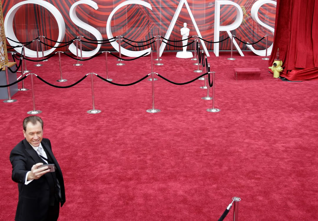 Les Looks les Plus Tendances que les Célébrités ont exhibés Sur le Tapis Rouge - StarsBuster - the star life